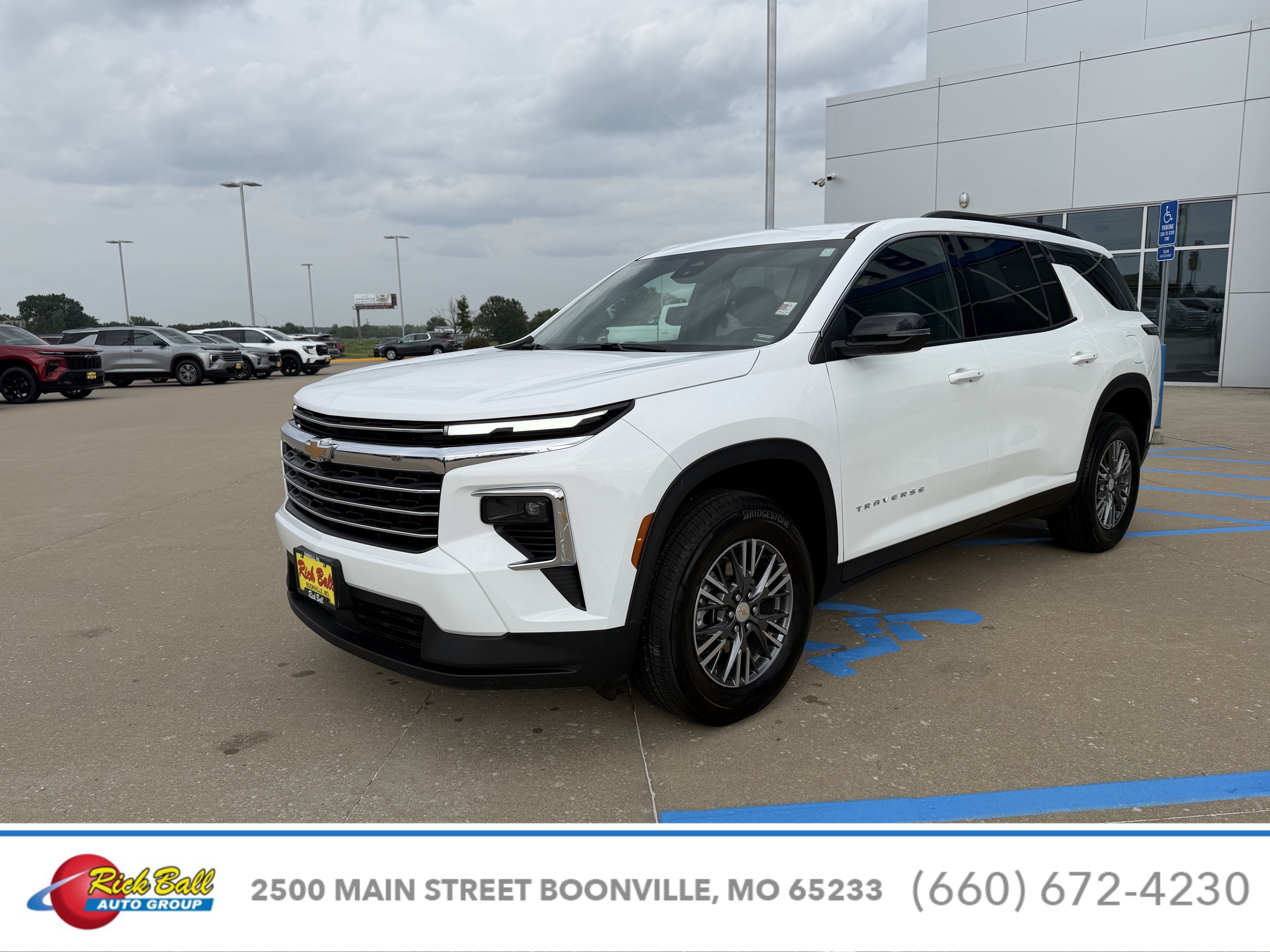 2026 Chevrolet Traverse LT