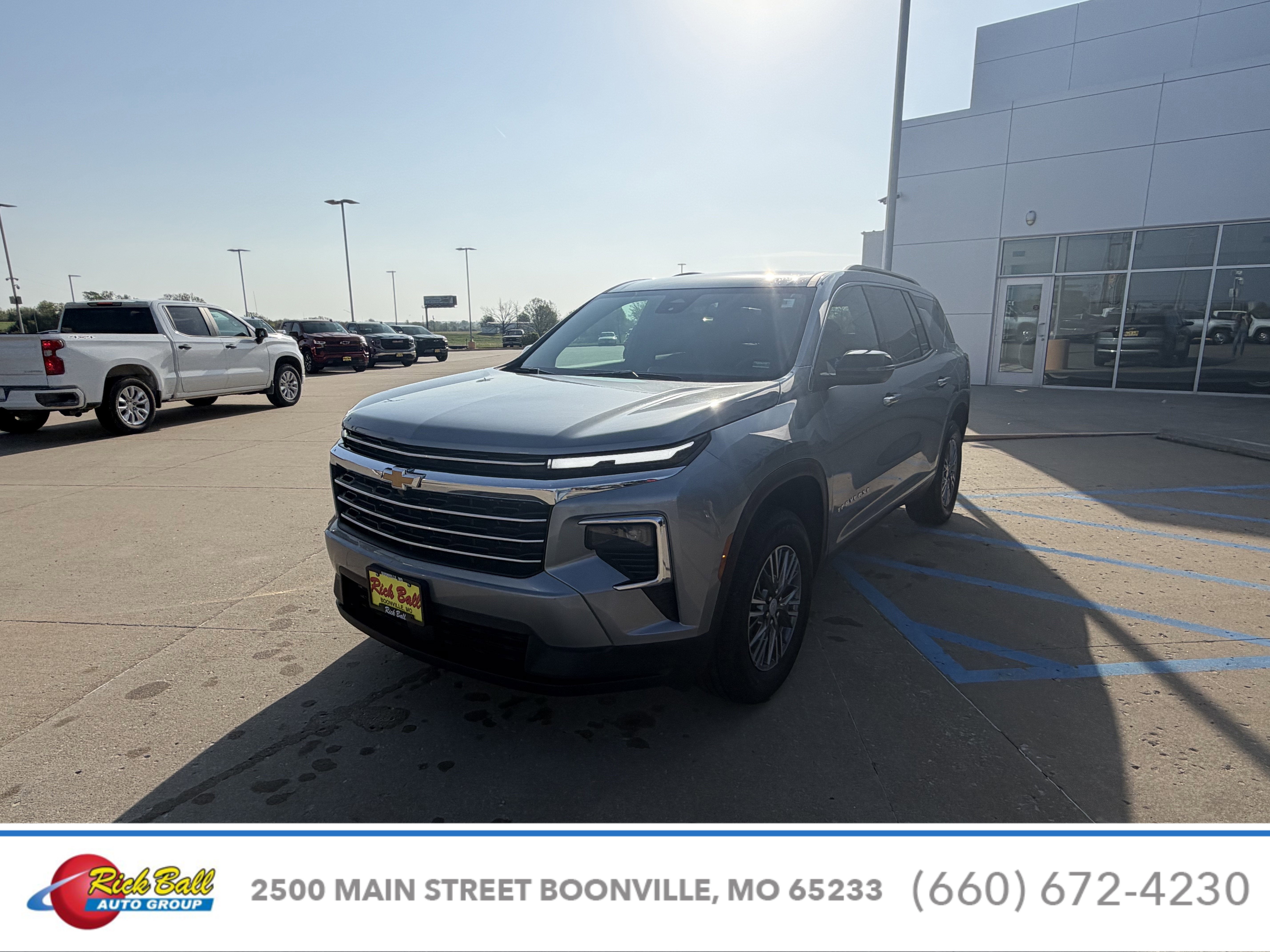2025 Chevrolet Traverse LT