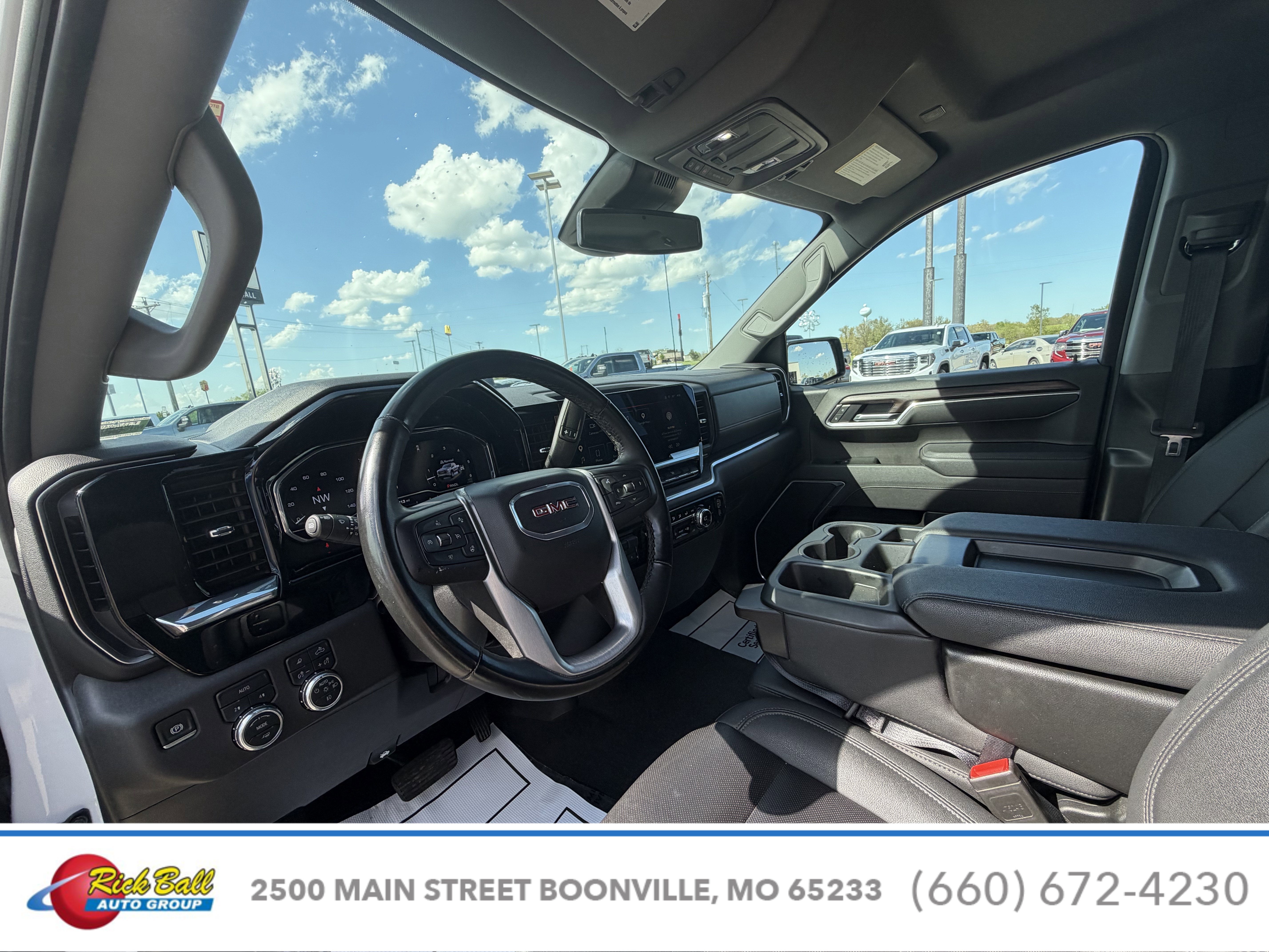2025 GMC Sierra 1500 SLT