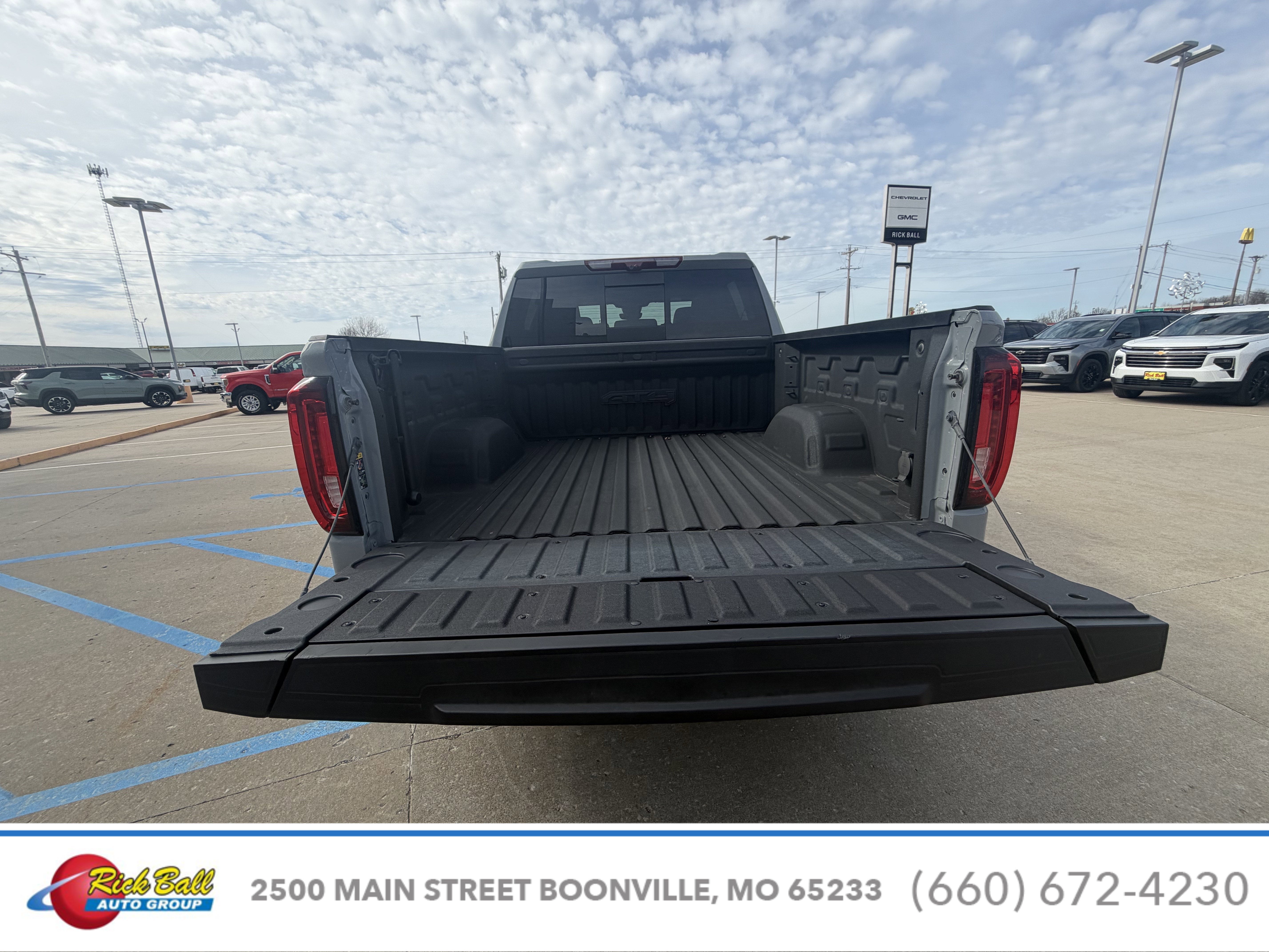 2024 GMC Sierra 1500 AT4