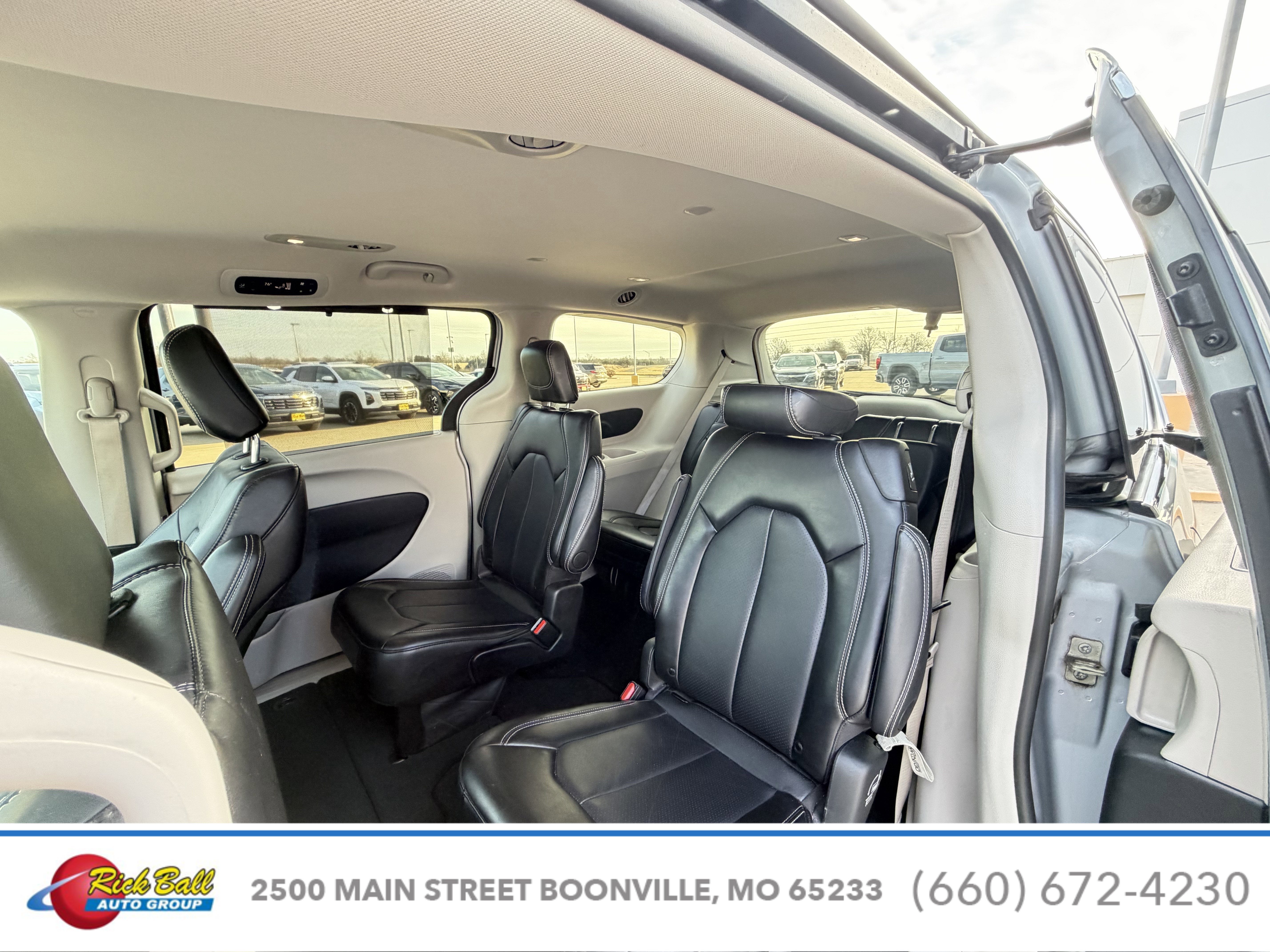 2024 Chrysler Pacifica Touring L