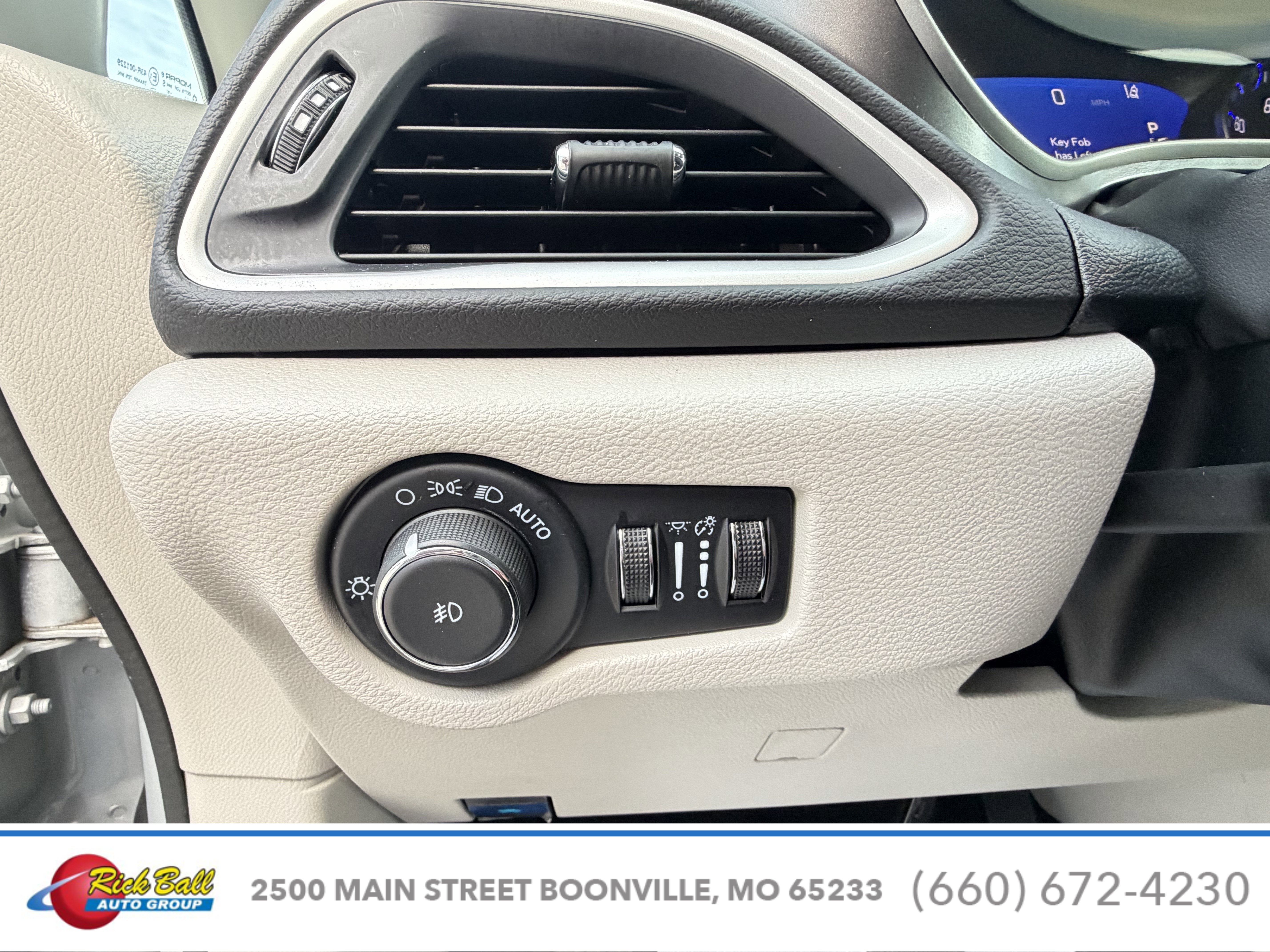 2024 Chrysler Pacifica Touring L