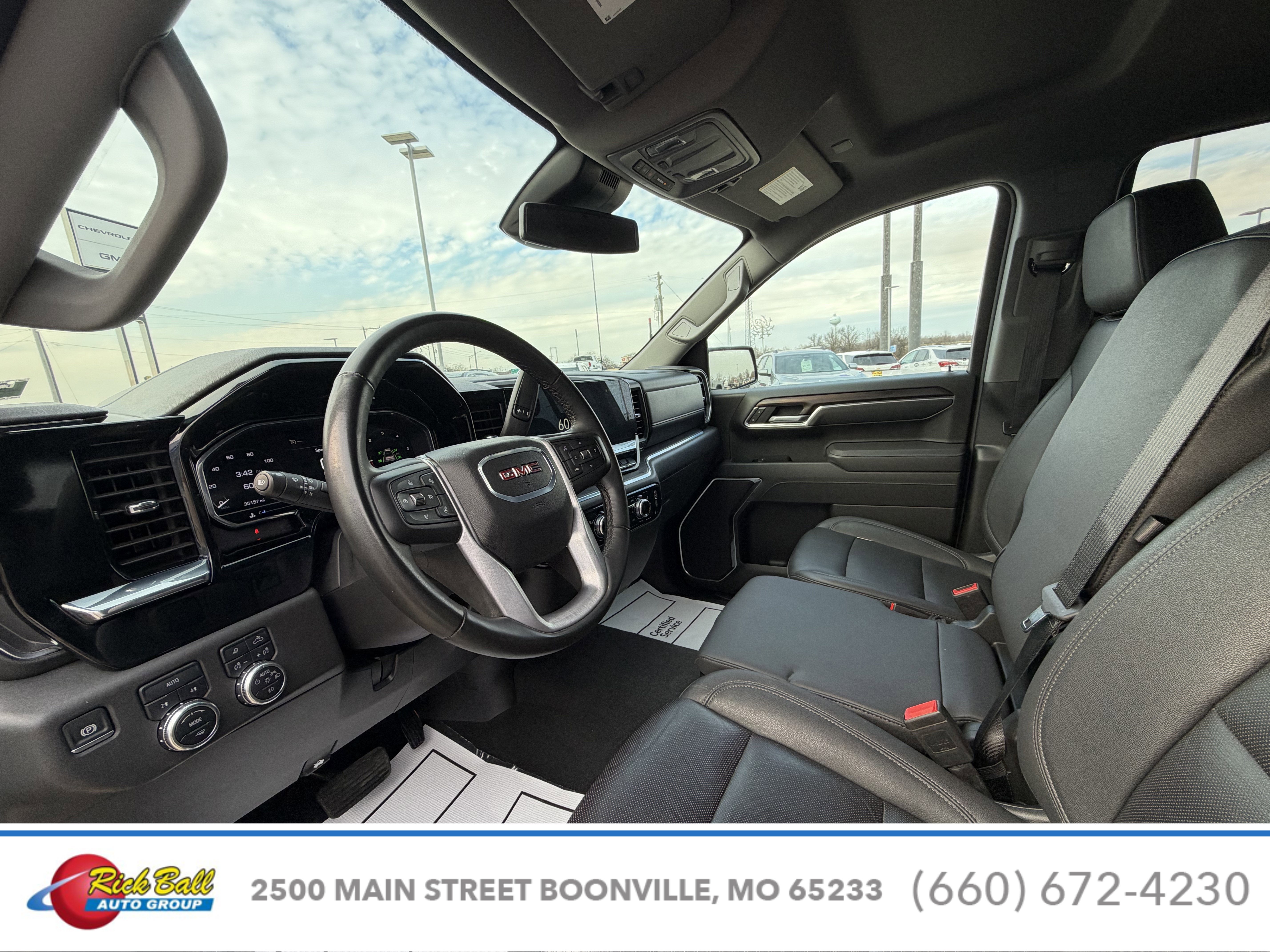 2025 GMC Sierra 1500 SLT