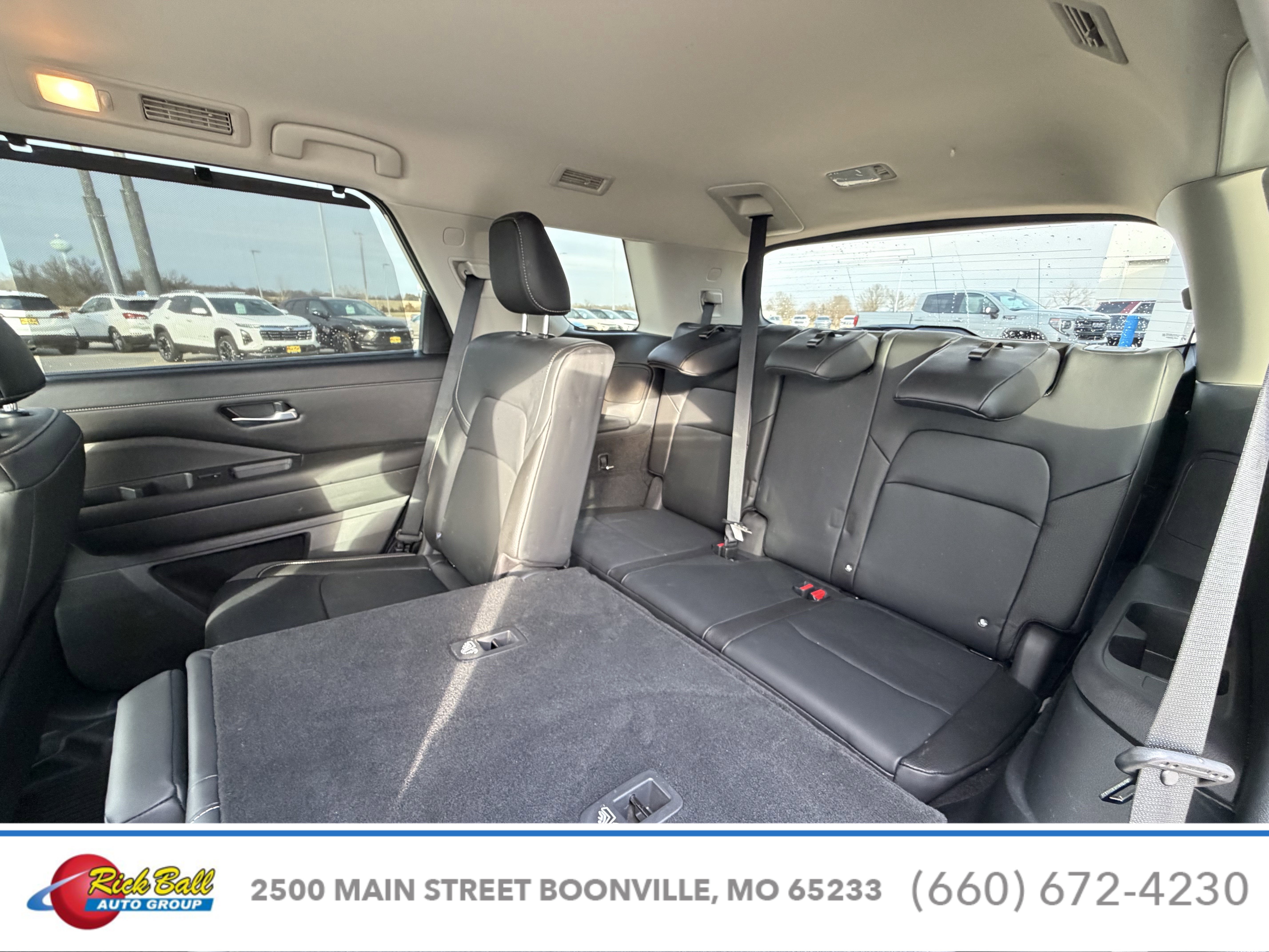 2022 Nissan Pathfinder SL