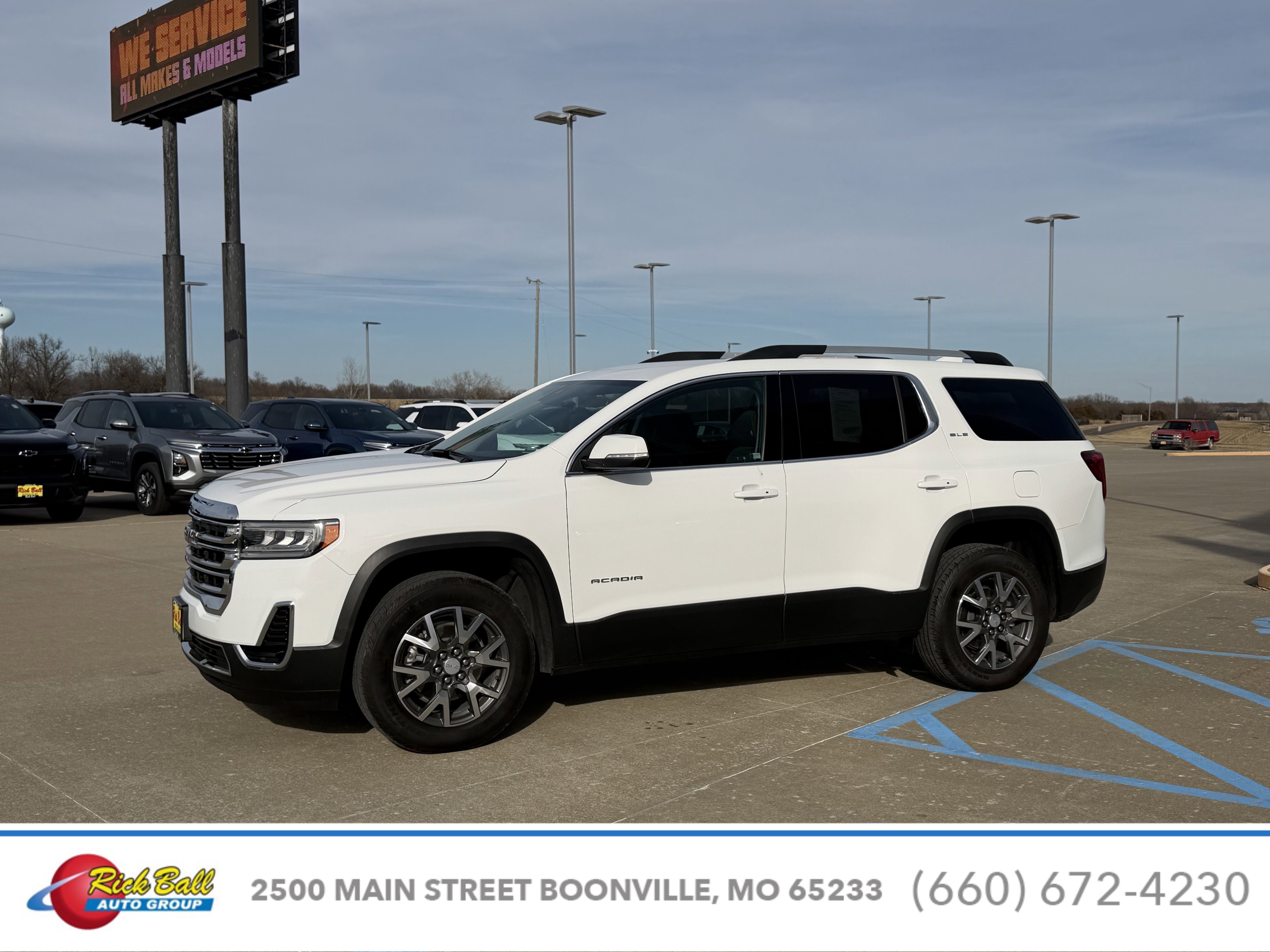 2023 GMC Acadia SLE