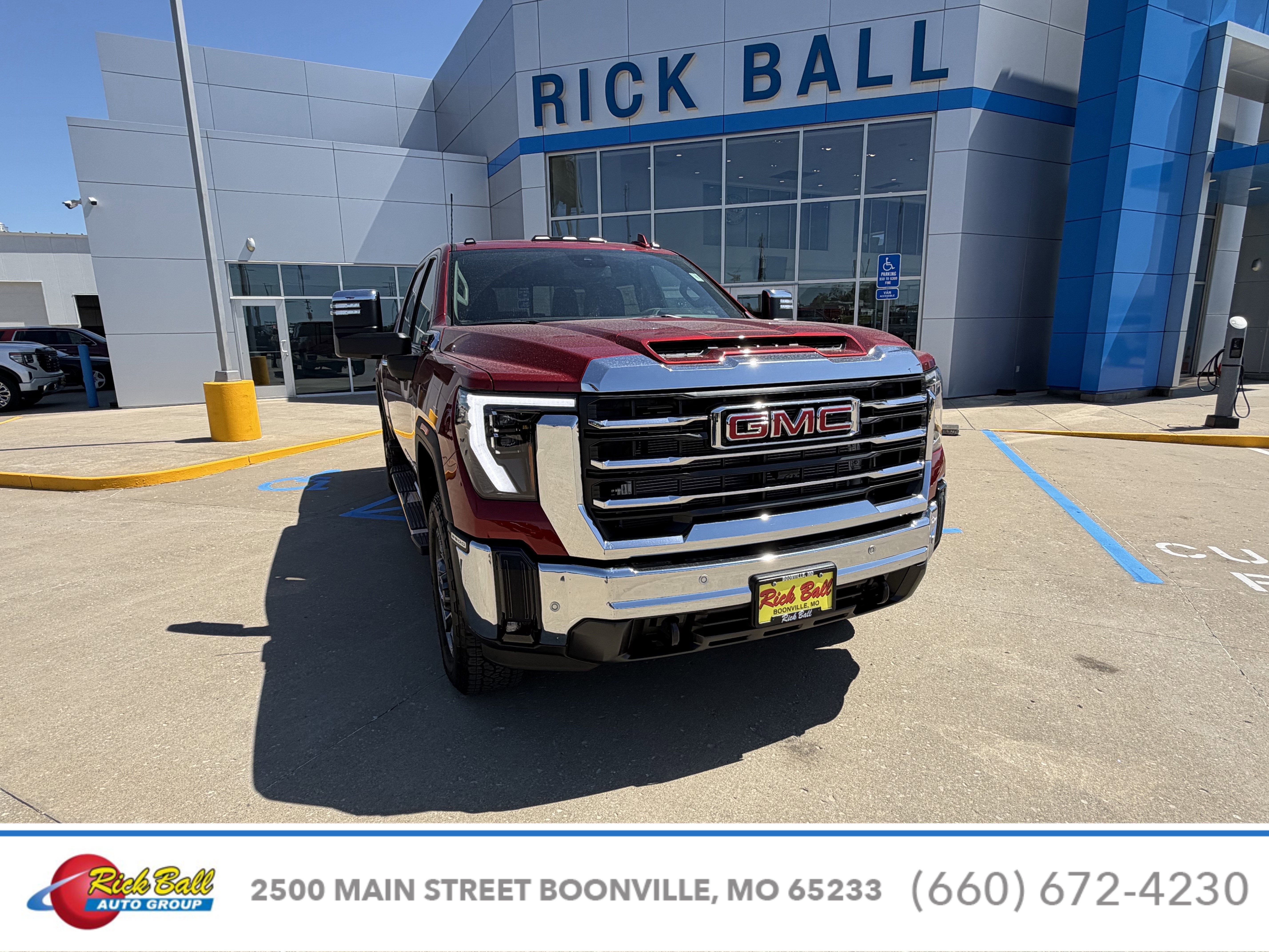 2026 GMC Sierra 4WD Crew Cab Standard Box SLT's photo
