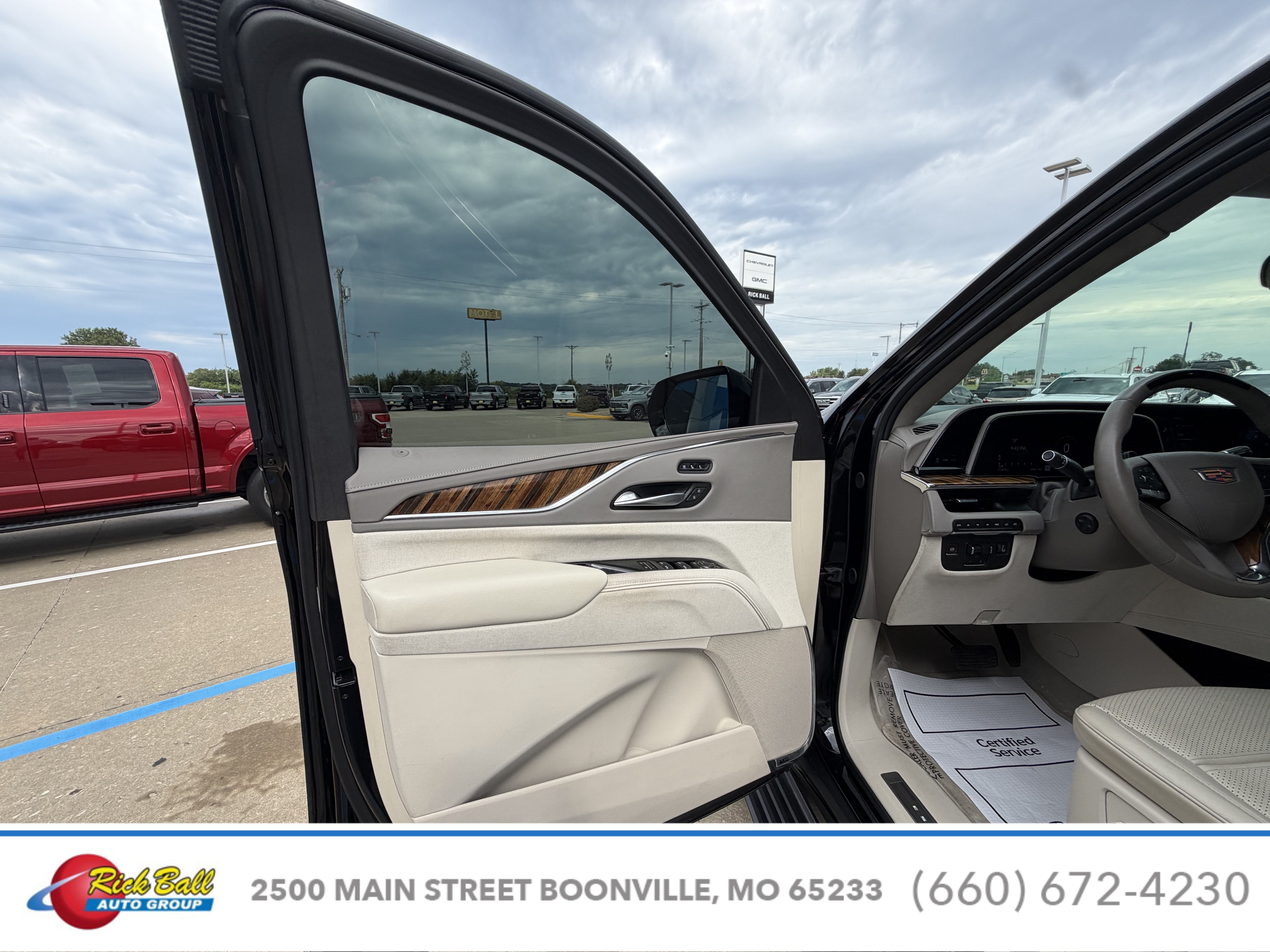 2024 Cadillac Escalade Sport Platinum