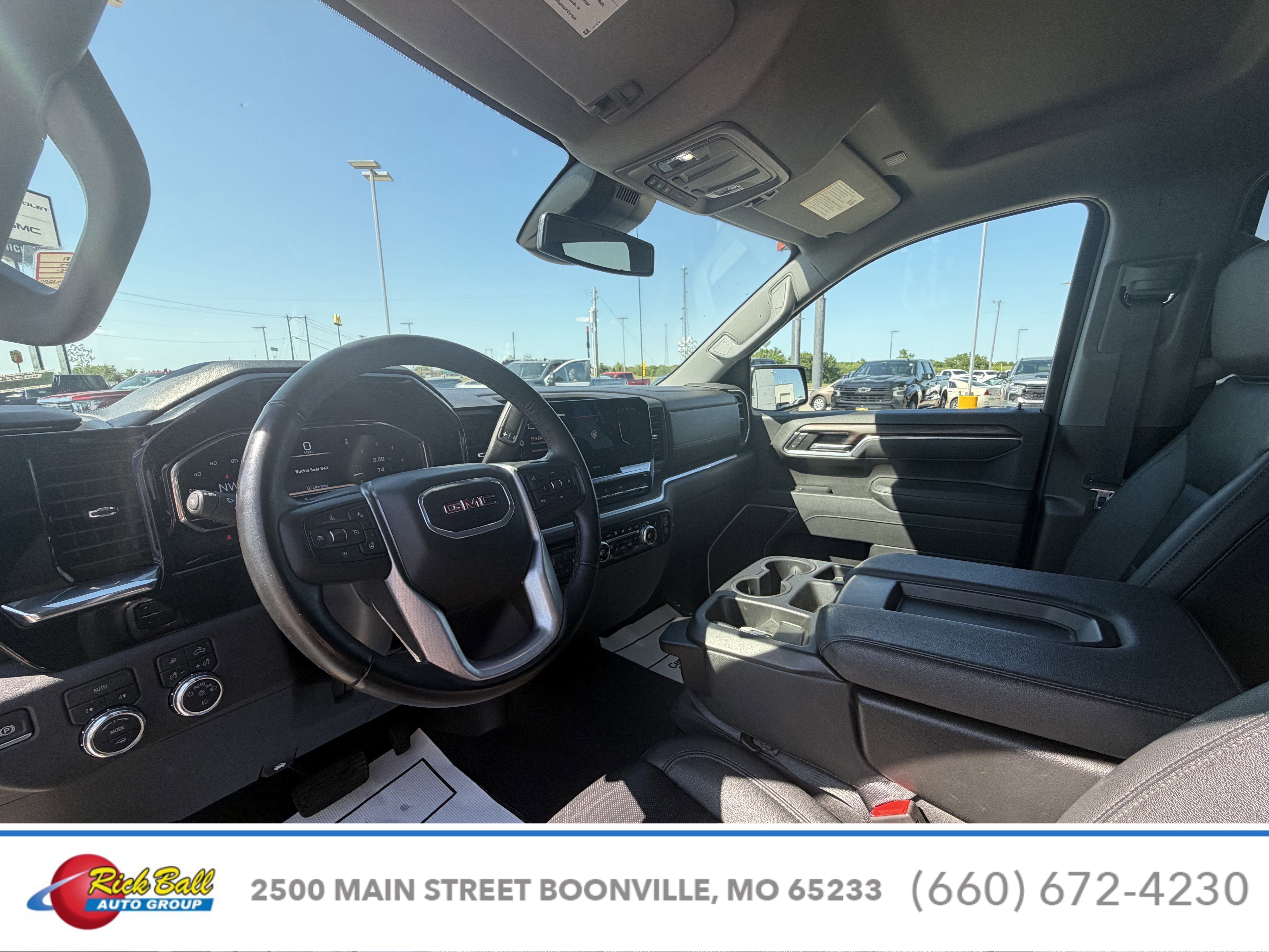 2025 GMC Sierra 1500 SLT