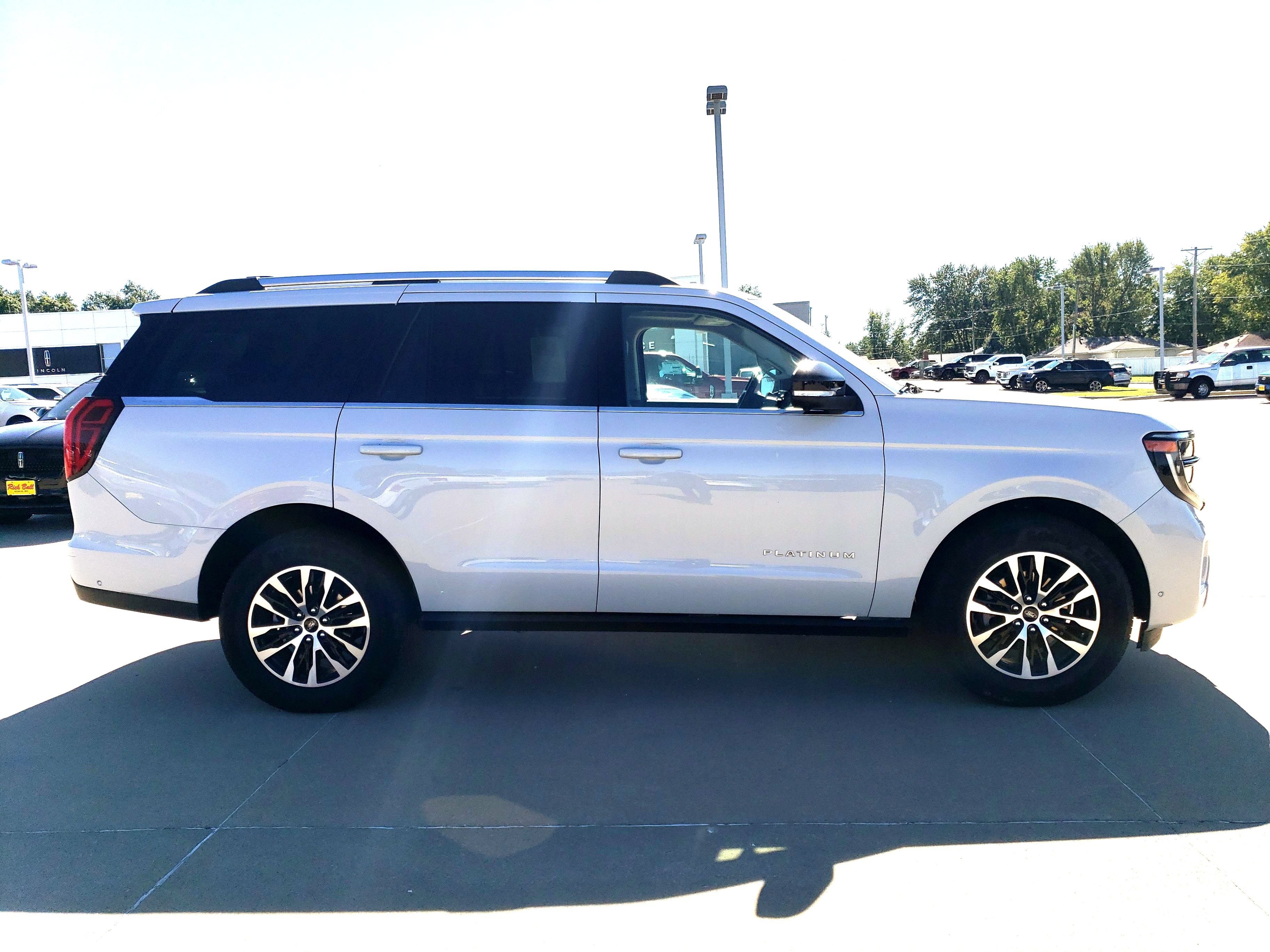 2025 Ford Expedition Platinum