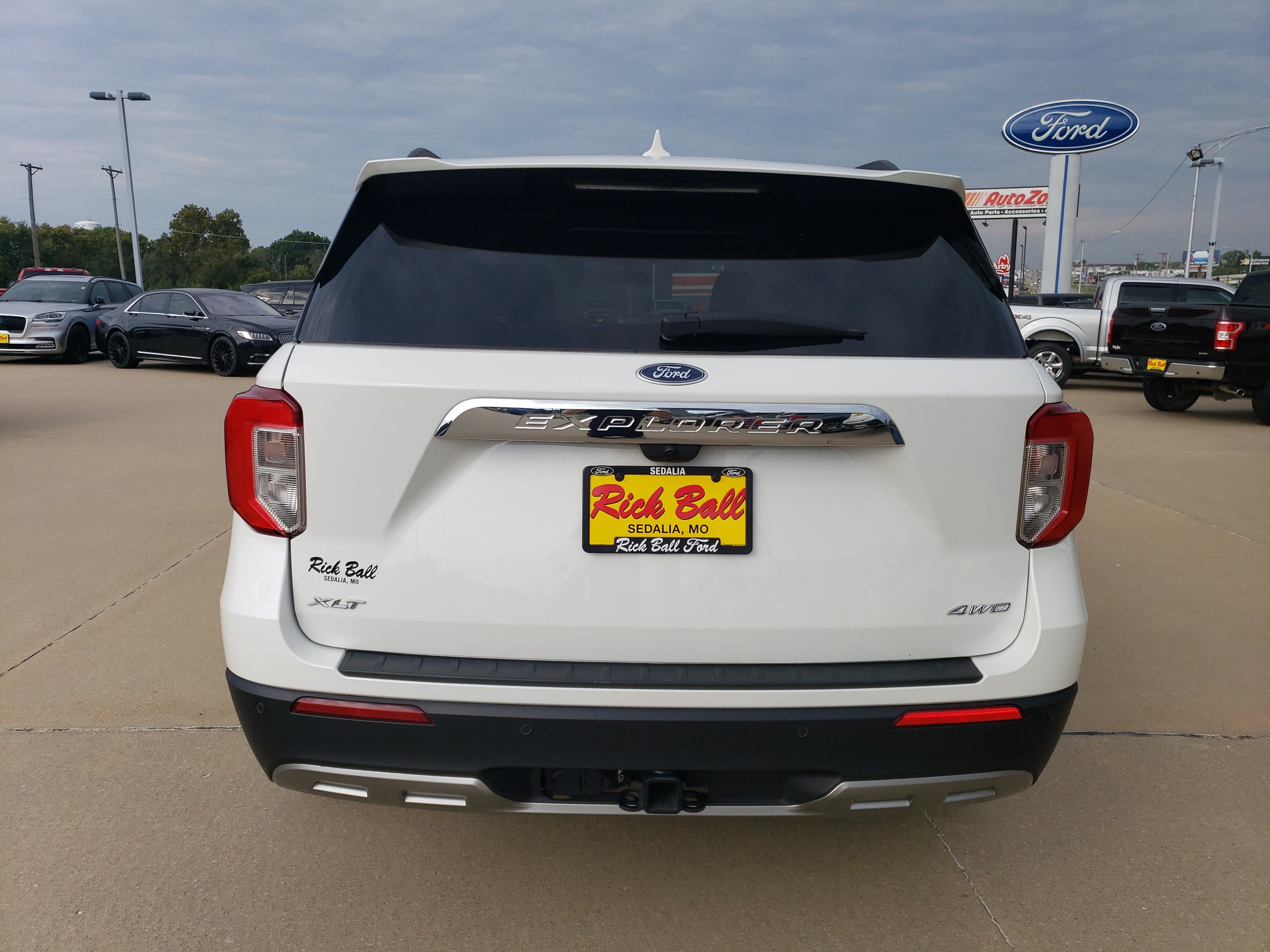 2023 Ford Explorer XLT