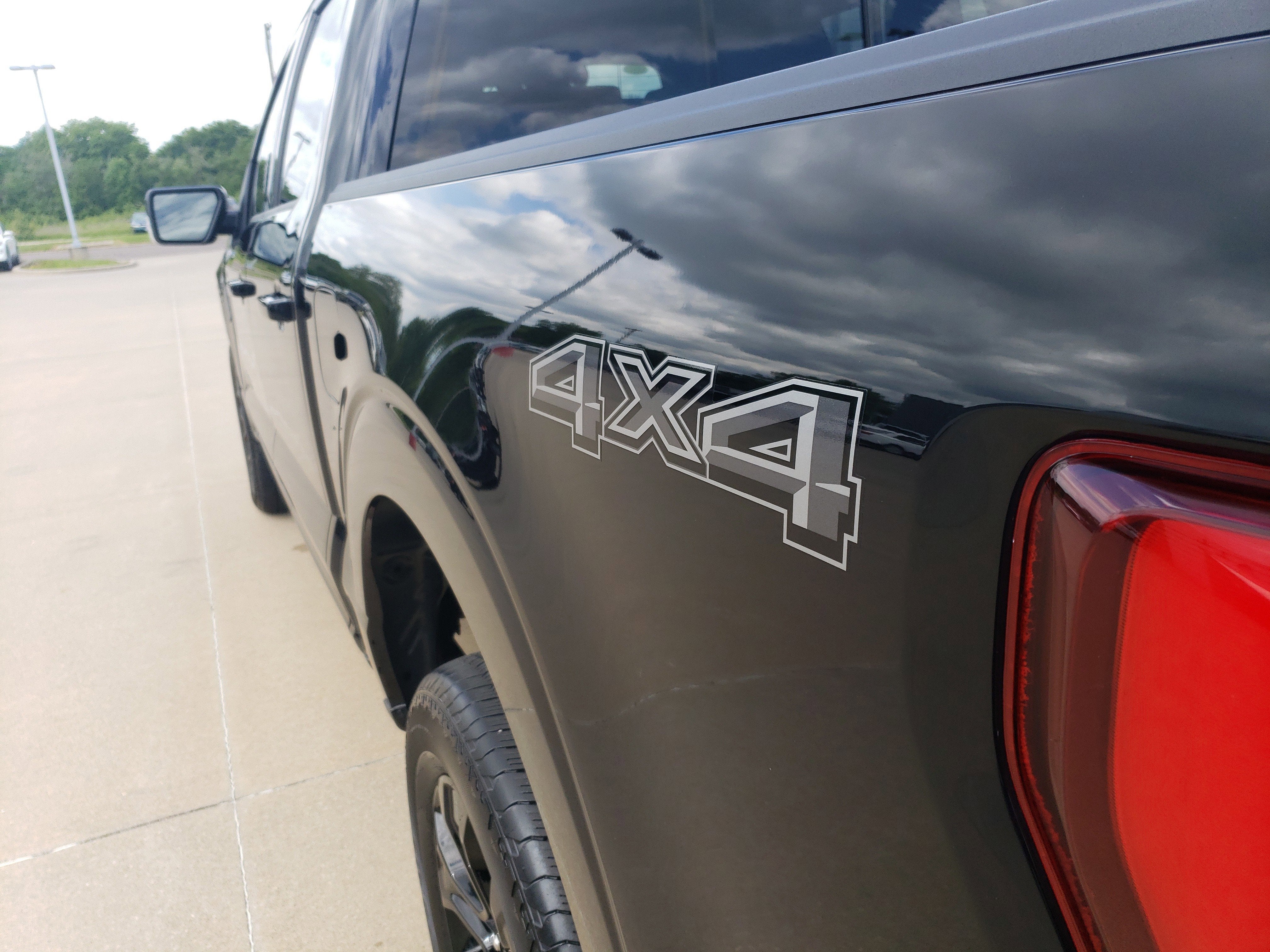 2023 Ford F-150 Base