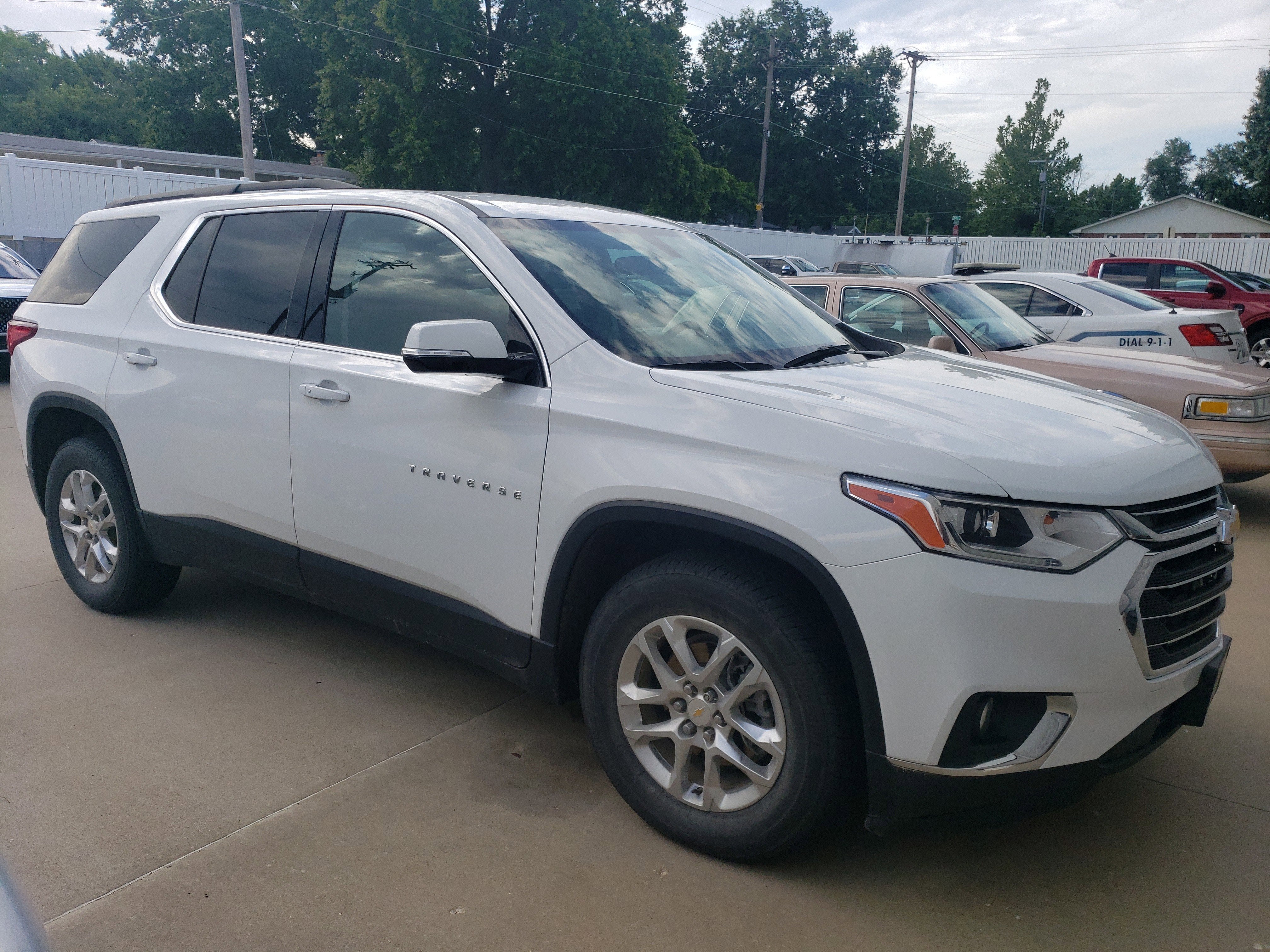 2020 Chevrolet Traverse LT Cloth