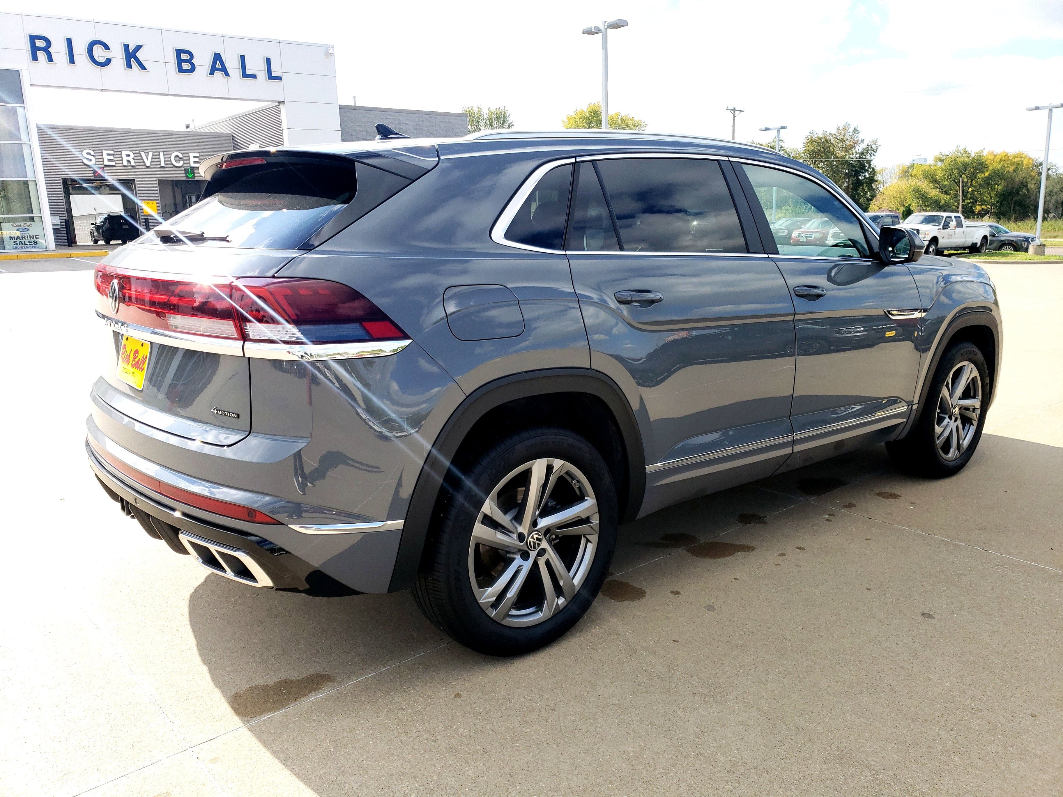 2024 Volkswagen Atlas Cross Sport 2.0T SEL R-Line