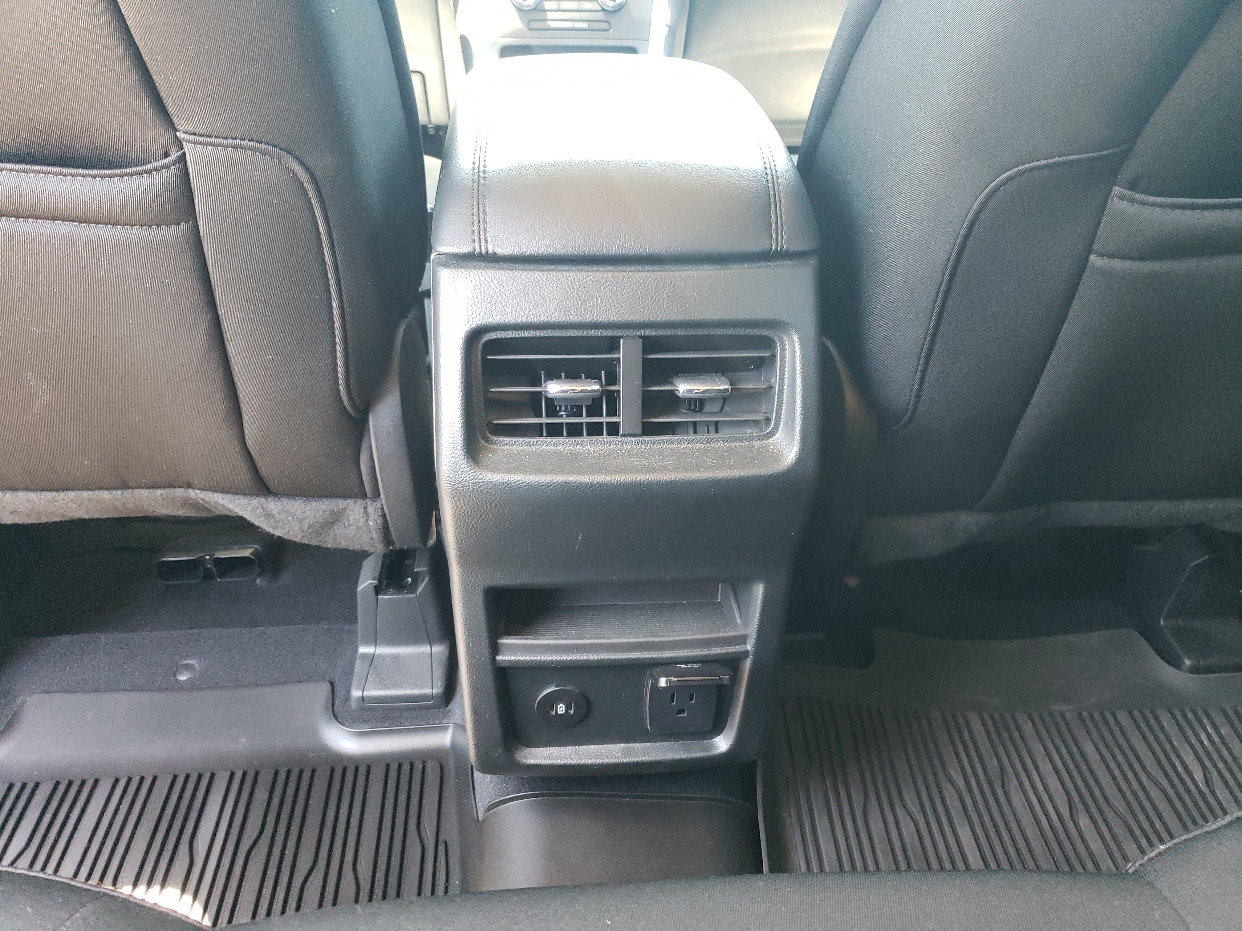 2023 Ford Edge Base