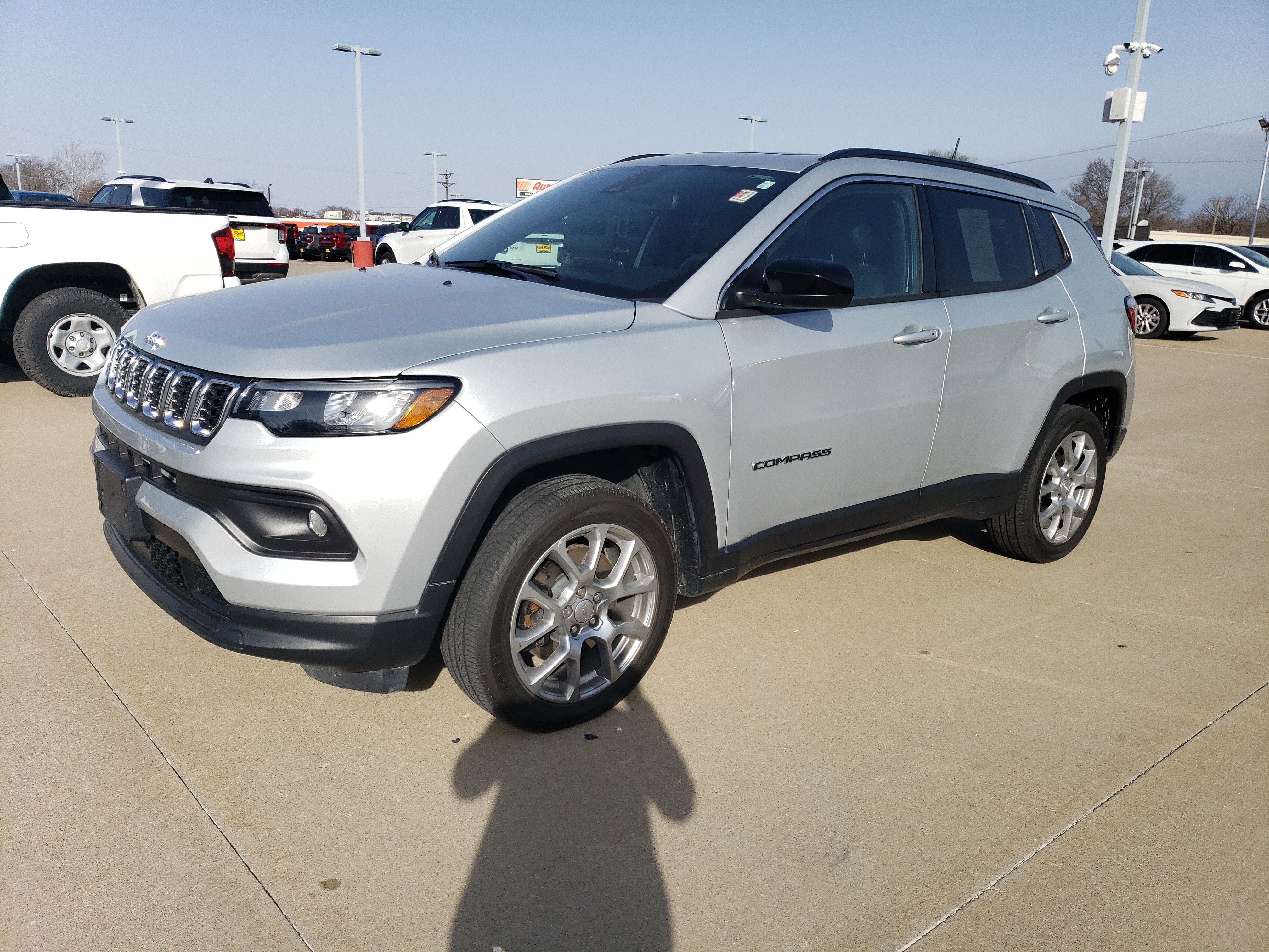 2024 Jeep Compass Latitude Lux