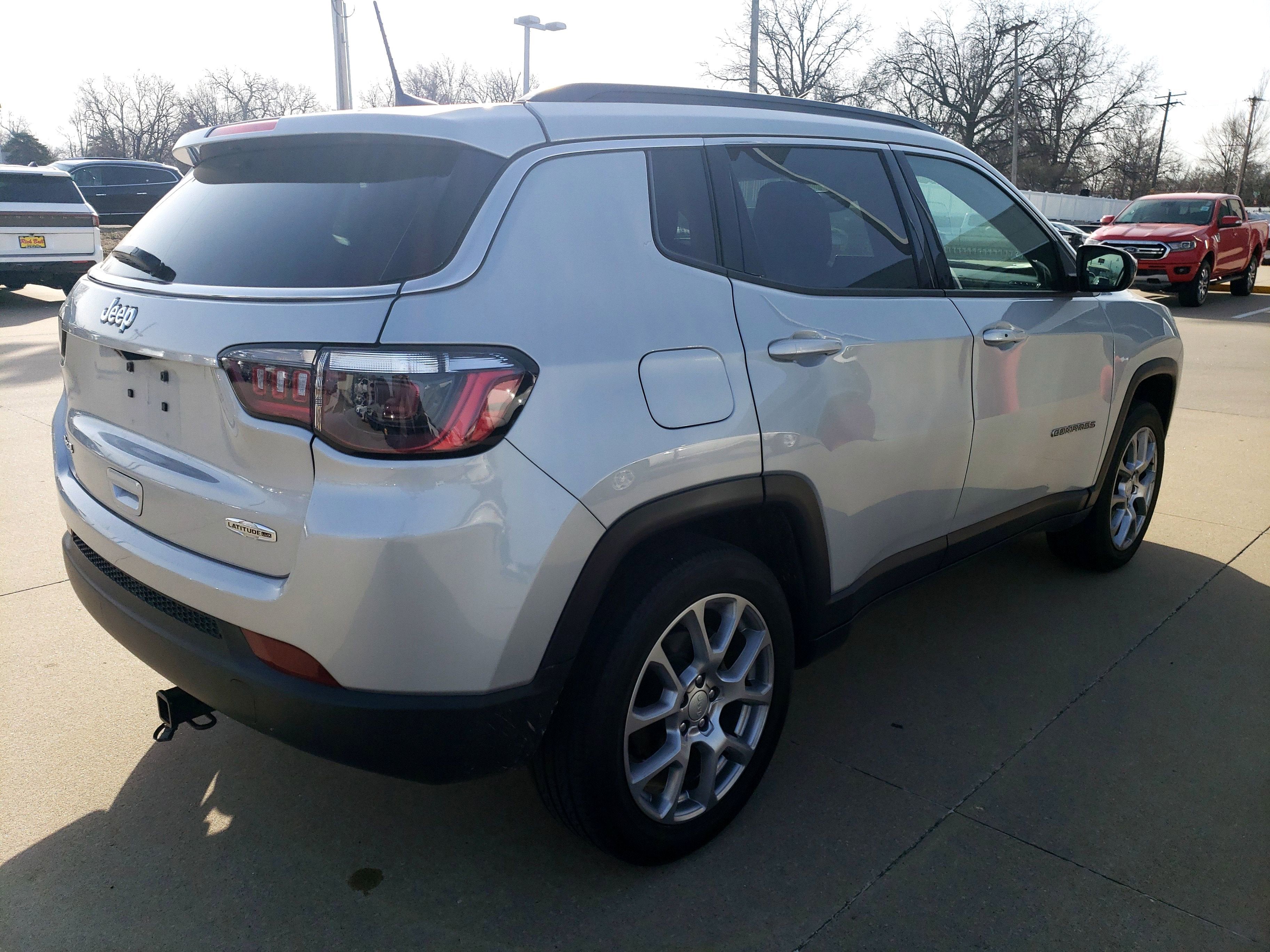 2024 Jeep Compass Latitude Lux