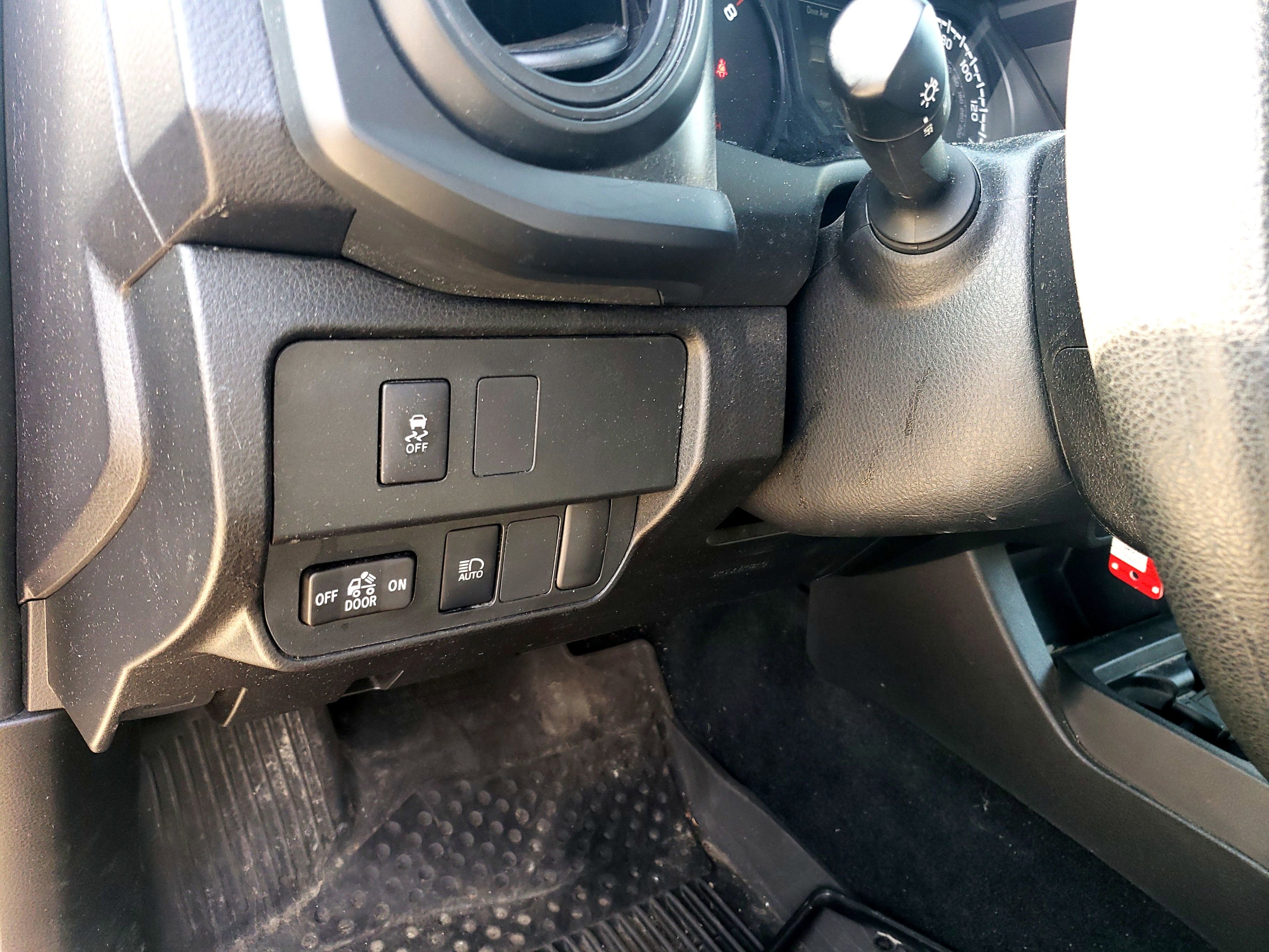 2022 Toyota Tacoma 2WD SR