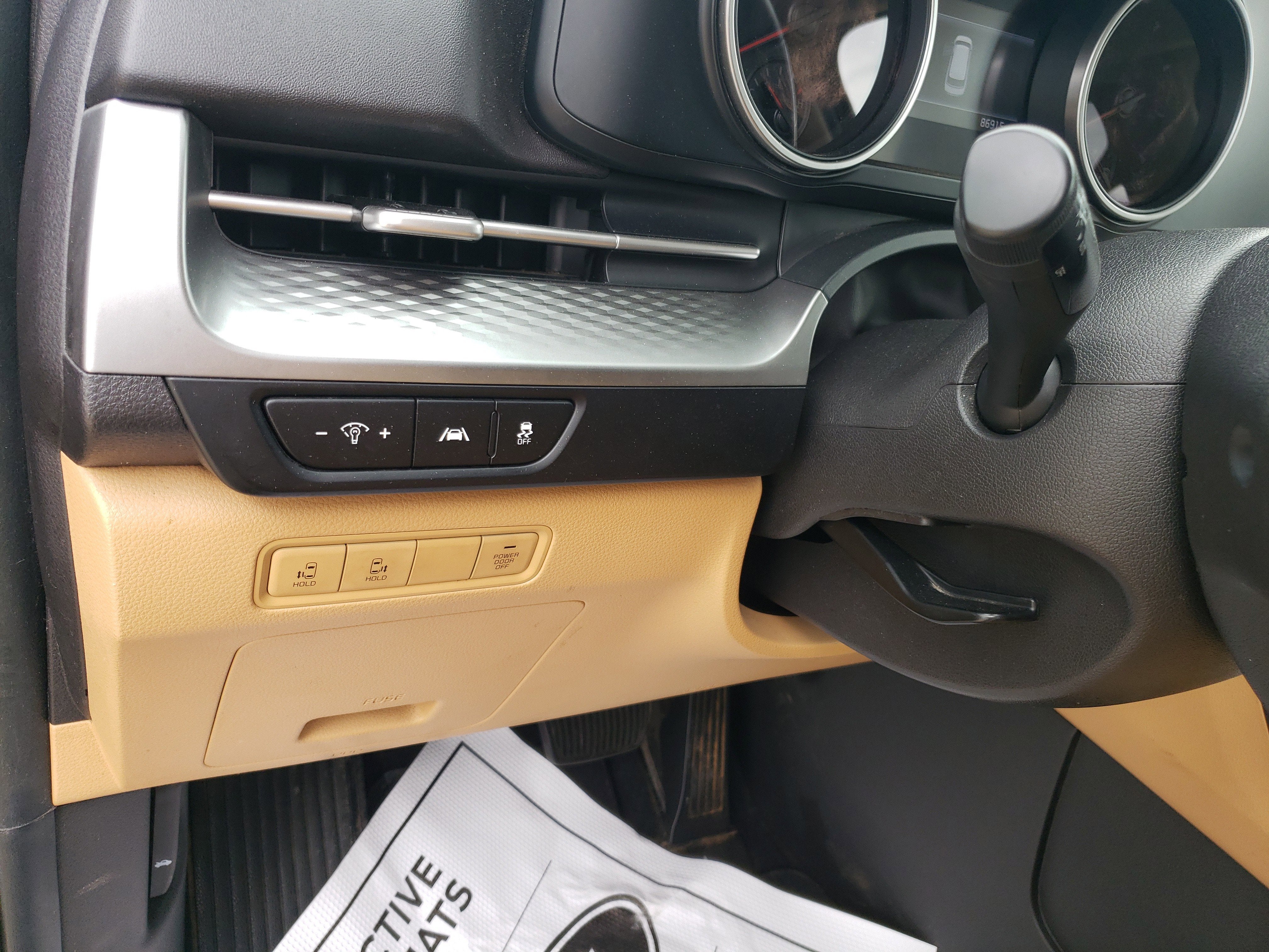 2023 Kia Carnival LX